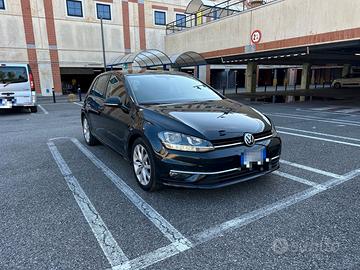 Volkswagen Golf 7.5 Highline 1.6 TDI 115 CV DSG