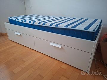 Letto singolo con cassetti e materasso
