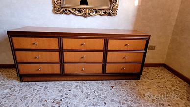 Como'/cassettiera in noce massello anni 70