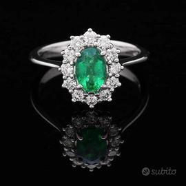 ANELLO MARGUERITE IN ORO 18KT SMERALDO E BRILLANTI
