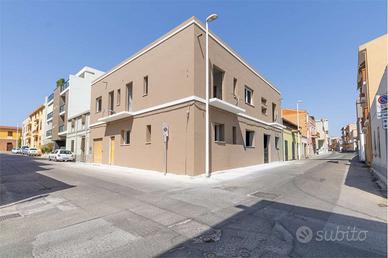 Trilocale ristrutturato con cortile e posto auto
