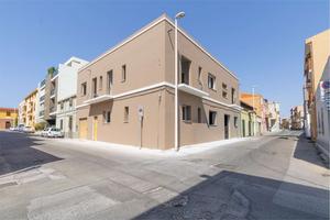 Trilocale ristrutturato con cortile e posto auto