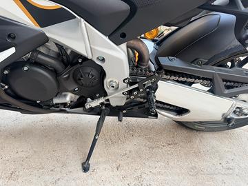 Aprilia RSV4 factory pedane