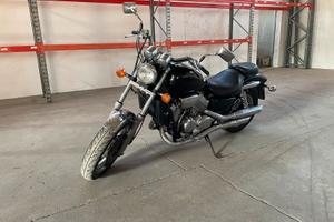 Honda vf 750 c 3900 euro
