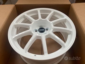 Cerchi in lega Braid Full Race 8x18 Yaris GR