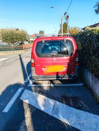 Peugeot partner 7 posti 2015  