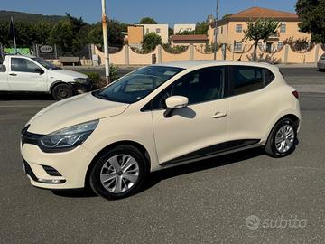 Renault Clio 2017 1.5 diesel 75CV Start&Stop 5 por