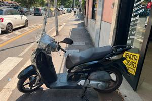 Honda SH 150 del 2006 nero - PERMUTE