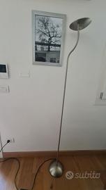 piantana da soggiorno con luce diffusa