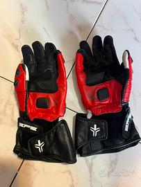 Guanti moto