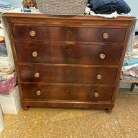 Cassettone comò 800 piuma di mogano e marmo