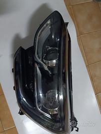 fanali anteriore Renault Megane sporter