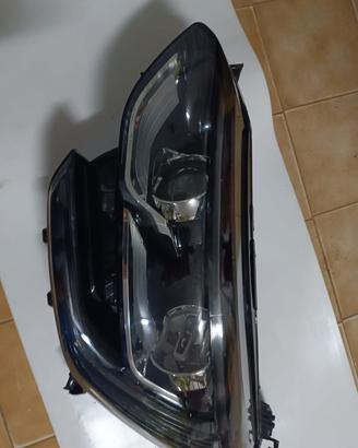 fanali anteriore Renault Megane sporter