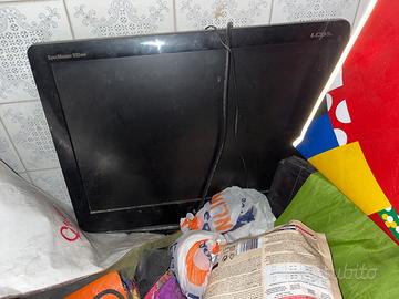 Tv hd 32 pollici a 100 trattabili schermo piatto