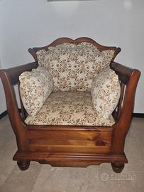 Coppia di poltrone in legno
