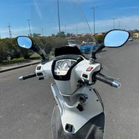 Kymco People 300 gt