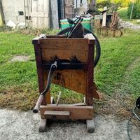 Vecchio sgrana pannocchie funzionante