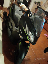 Scooter Kawasaki j300 ABS.2017.13000 km
