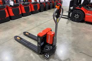 TRANSPALLET 1.500 KG COMPATTO