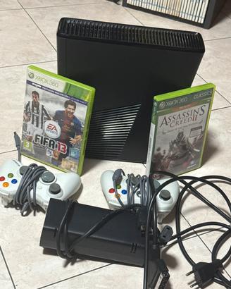 Xbox 360 con cavo joistick e 2 giochi