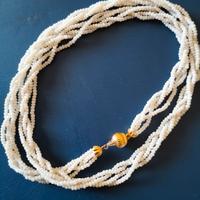 collana corallo bianco e chiusura oro 750