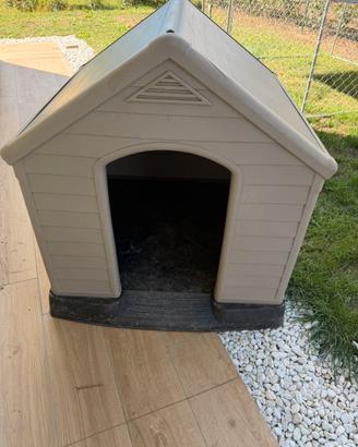 Cuccia per cani da esterno Keter in resina