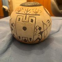 Vaso tondo con disegni