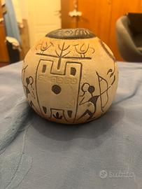 Vaso tondo con disegni