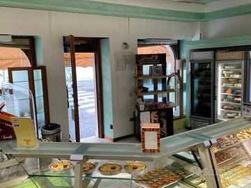 nel Cuore di DesenzanoAttività Storica di PASTICCE