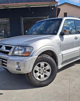 MITSUBISHI Pajero 3.2 16V DI-D 5p. GLS2 - 7 POSTI