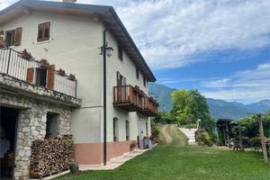 Rustico-Casale a Ala