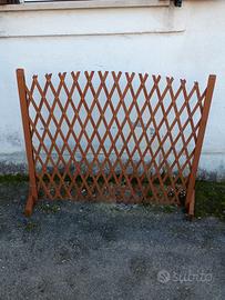 Griglia estensibile in legno terrazzo e giardino