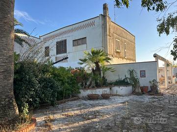 VILLA SINGOLA A MANFREDONIA