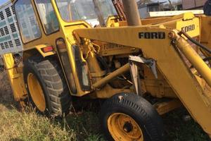 Altro Seleziona terna ford g 4600