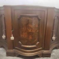 Elegante credenza vintage in legno antico massello