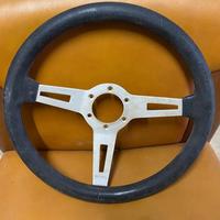 Volante in pelle Momo 