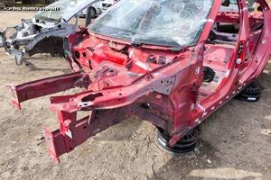 Alfa romeo giulia scocca per taglio lamiera
