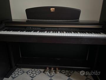 Pianoforte YAMAHA