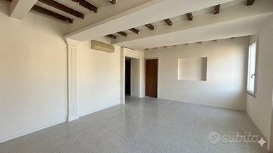 Appartamento di 133 m² con 4 locali a Medesano