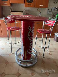 Tavolo + 2 sgabelli Coca Cola