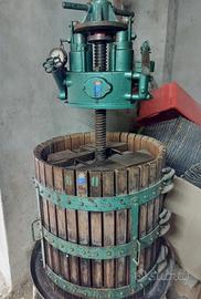 torchio per uva idraulico