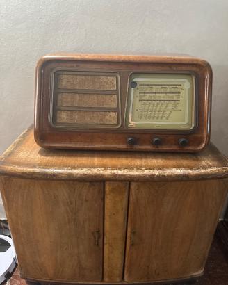 Radio CGE con mobile bar