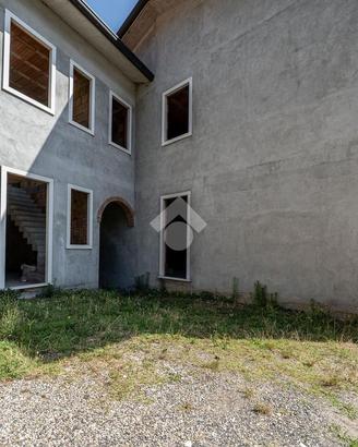 CASA DI CORTE A SAN GIOVANNI ILARIONE