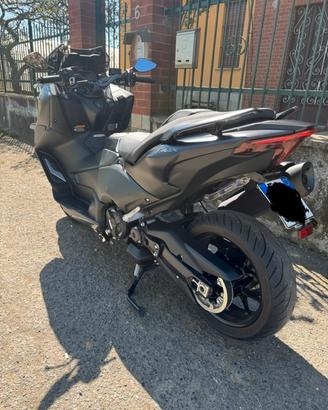 Tmax 560
