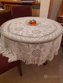 Copritavolo rotondo uncinetto