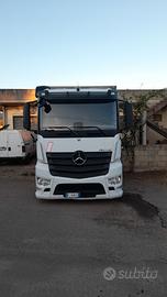 Mercedes antos 3 assi