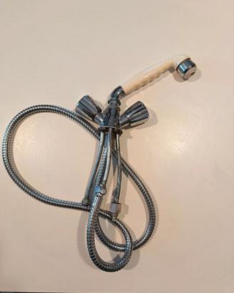Rubinetto estraibile per bagno camper