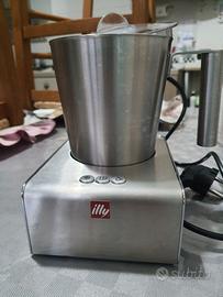 illy cappuccinatore
