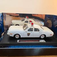 Dodge Monaco 1/43 police