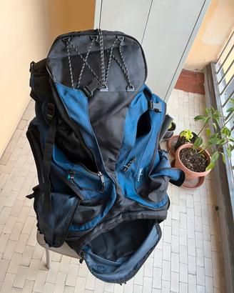 Zaino blu nero trekking